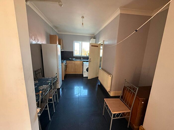 1 Bedroom Flat To Rent In Becontree Avenue, Dagenham, RM8