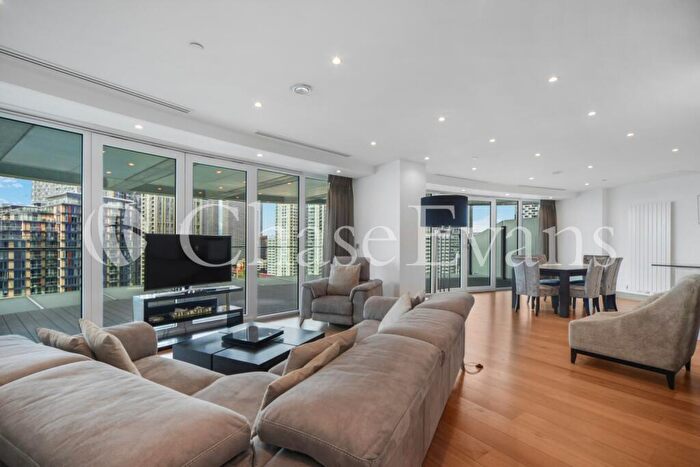 3 Bedroom Apartment To Rent In Arena Tower, Crossharbour Plaza, Canary Wharf, E14