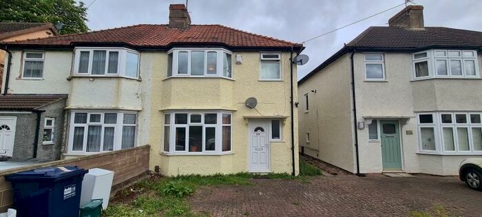 4 Bedroom Semi-Detached House To Rent In Cleveland Drive *Student* Double Bedrooms, OX4