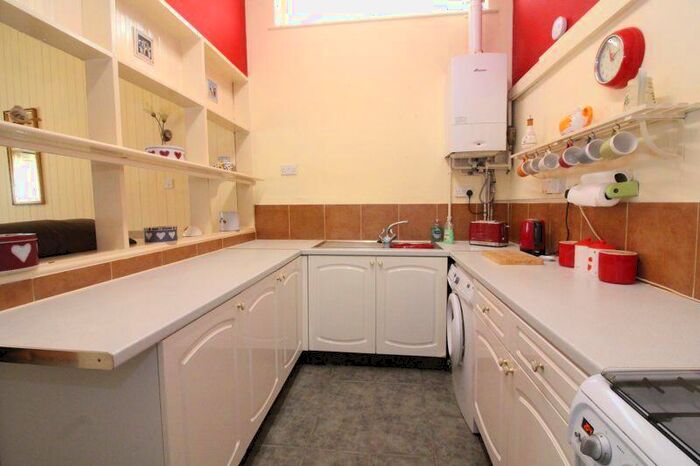 2 Bedroom Detached Bungalow For Sale In Kingswinford, Leaford Way, DY6