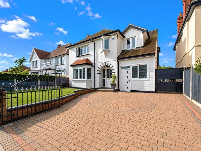 5 Bedroom Detached House For Sale In Albany Gardens West, Clacton-On-Sea, CO15