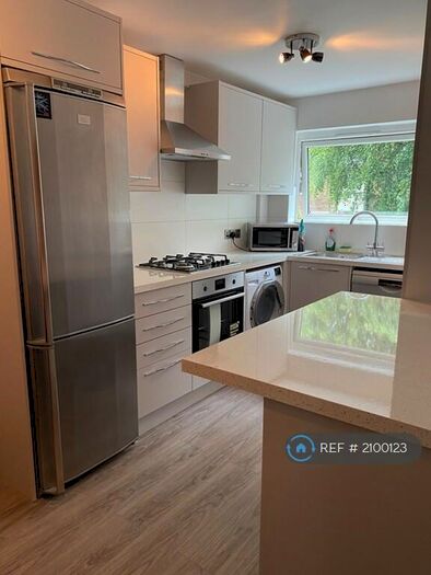 2 Bedroom Maisonette To Rent In St. Clairs Road, Croydon, CR0