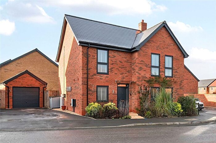 4 Bedroom Detached House For Sale In Fairmont Street, Bishops Cleeve, Cheltenham, GL52