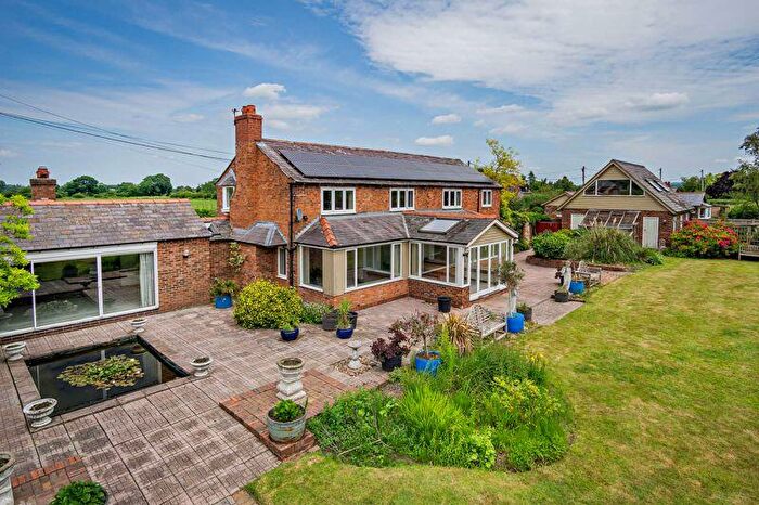 4 Bedroom Detached House For Sale In Crewe By Farndon, CH3