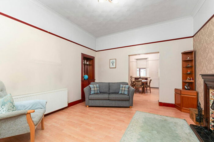 2 Bedroom Cottage For Sale In West Main Street, Broxburn, EH52