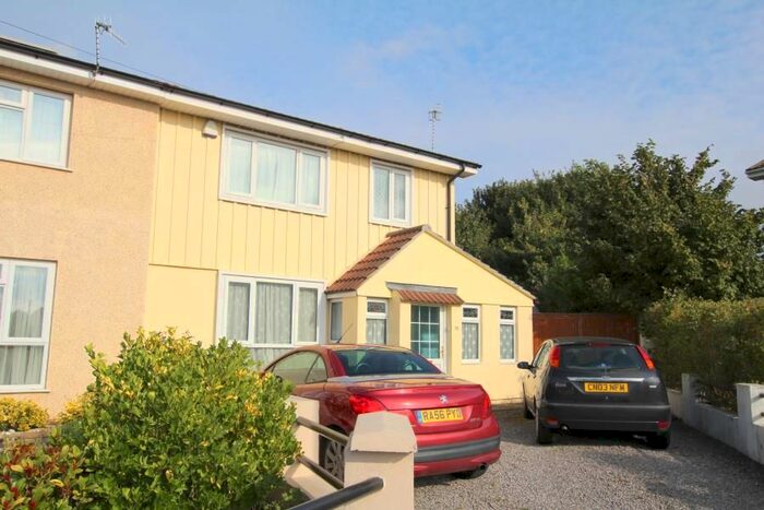 3 Bedroom Semi-Detached House To Rent In Watling Way, Bristol, BS11