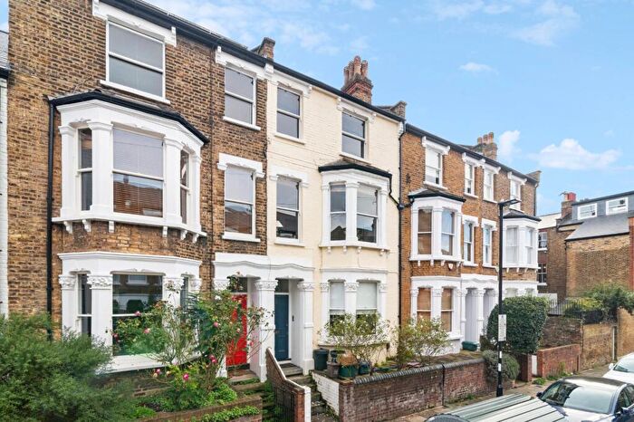 1 Bedroom Terraced House To Rent In Battledean Road, Islington, N5