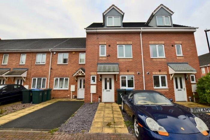 3 Bedroom Town House To Rent In Bellamy Close, Coventry - Three Bedroom, Two Bathroom Townhouse, CV2