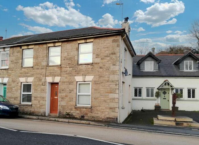2 Bedroom Flat To Rent In Church Road, Penryn, TR10