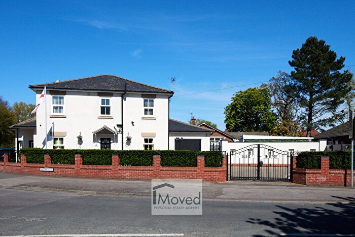 4 Bedroom Detached House For Sale In Doncaster Road, Selby, YO8