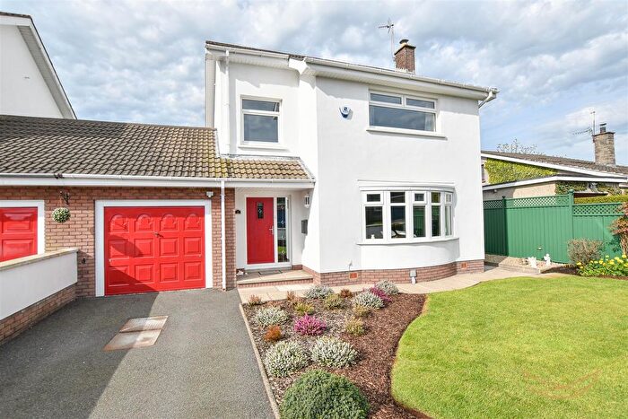 4 Bedroom Link Detached House For Sale In Regent Gardens, Ballyclare, BT39