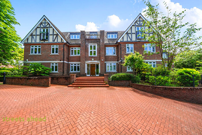 2 Bedroom Apartment For Sale In Foxley Lane, Purley, Surrey, CR8