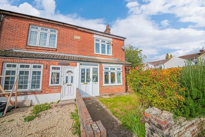 3 Bedroom Semi Detached House For Sale In Scotter Road, Bishopstoke, Eastleigh, SO50