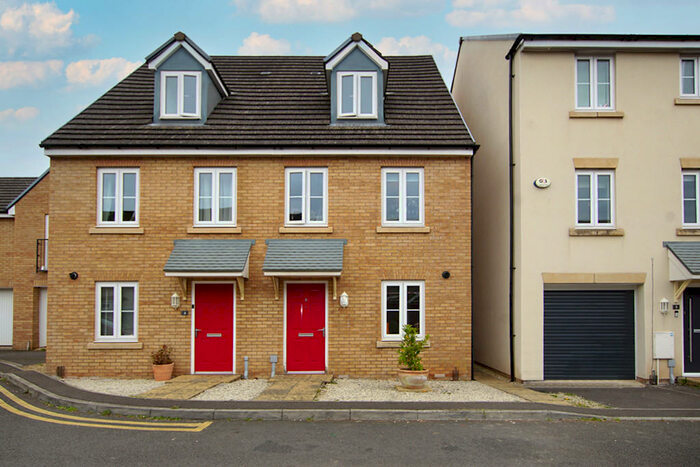 3 Bedroom Semi-Detached House To Rent In Mulberry Crescent, Yate, BS37