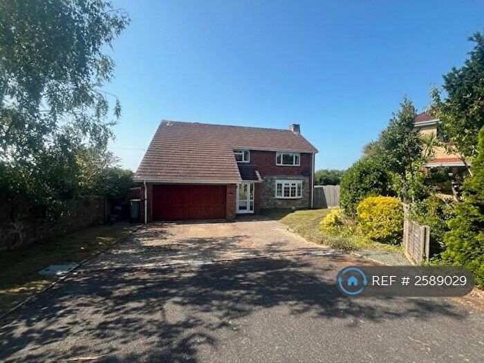 4 Bedroom Detached House To Rent In Staplers Road, Newport, PO30