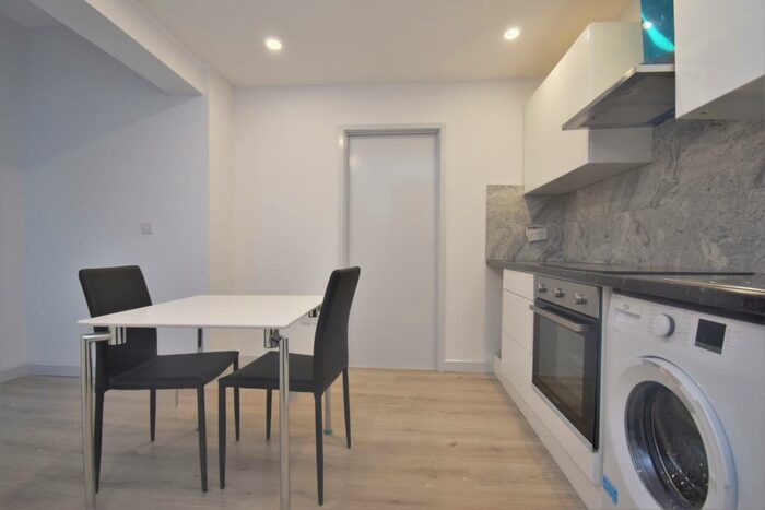 1 Bedroom Flat To Rent In George Lane London, SE13