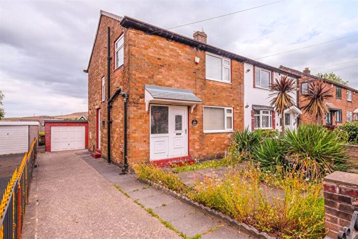 3 Bedroom Semi-Detached House For Sale In Keldregate, Huddersfield, HD2