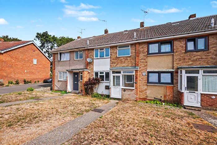 3 Bedroom Terraced House For Sale In Wakeley Road, Rainham, ME8