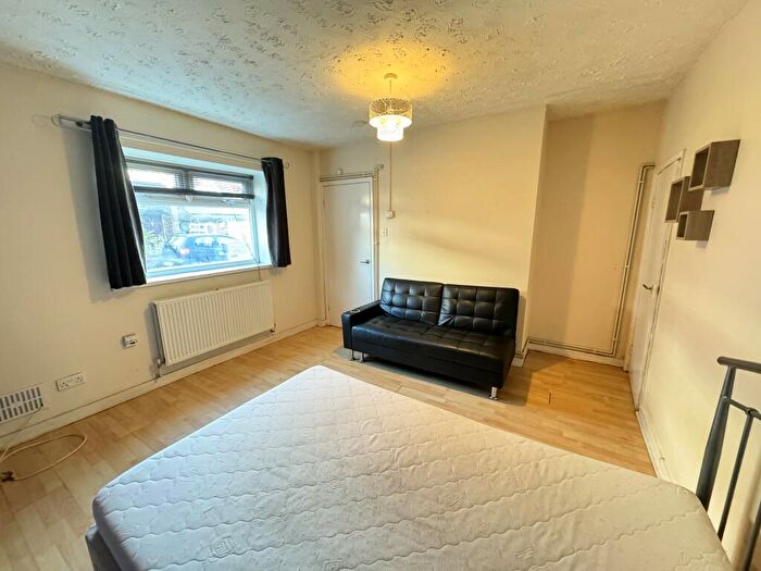1 Bedroom Flat To Rent In Broom Street, ST1