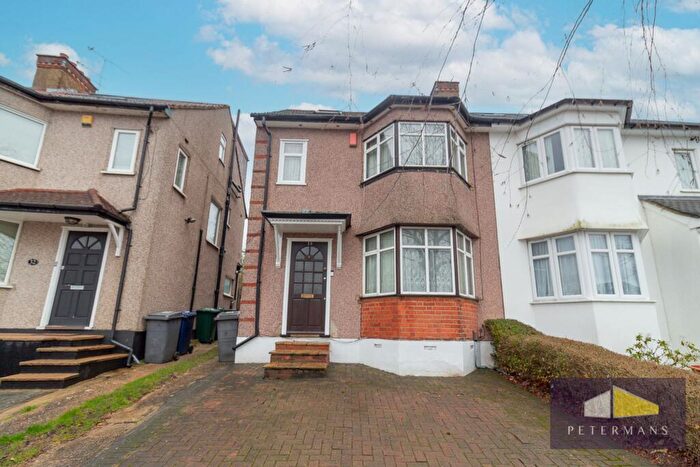 5 Bedroom Semi Detached House To Rent In Grange Hill, Edgware, HA8