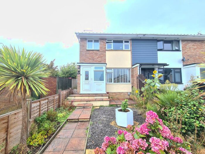 3 Bedroom House To Rent In Redwood Road, Upton, BH16