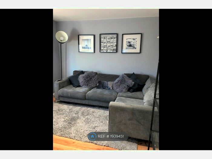 1 Bedroom Flat To Rent In Brixton Station Road, London, SW9