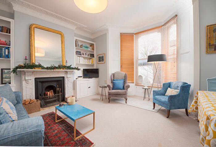 1 Bedroom Flat To Rent In Poplar Grove, London, W6