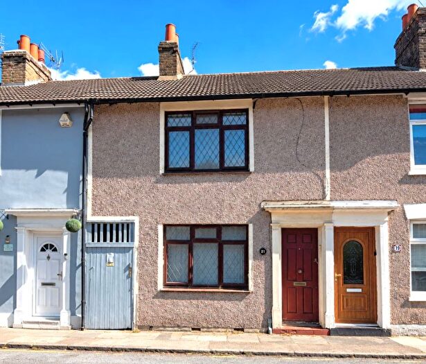 3 Bedroom Terraced House For Sale In Great Queen Street, Dartford, DA1
