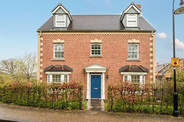 5 Bedroom Detached House For Sale In Dunsley Vale, Wichelstowe, Swindon, SN1