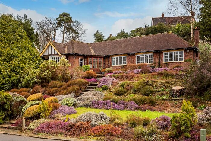 3 Bedroom Property To Rent In Deepdene Drive, Dorking, RH5