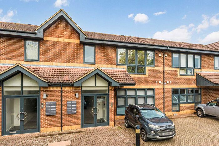 1 Bedroom Flat To Rent In Kingsway Business Park, Hampton, TW12
