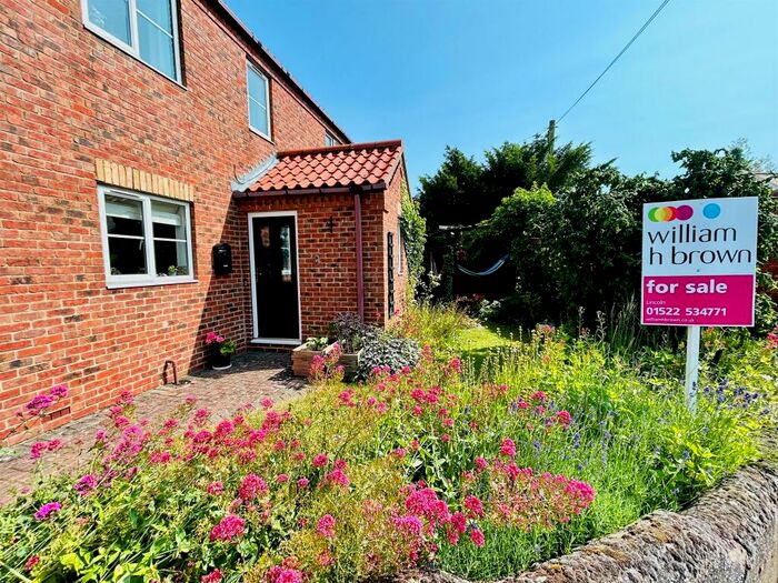 4 Bedroom Detached House For Sale In Old Chapel Court, Waddingham, Gainsborough, DN21