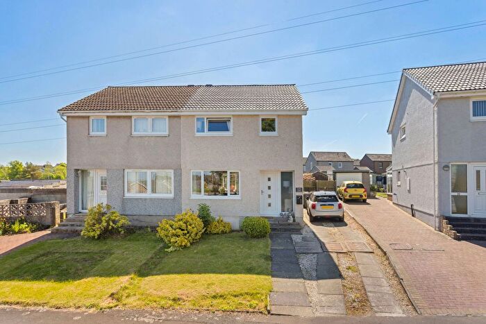 3 Bedroom Semi-Detached House For Sale In Beechbank Crescent, East Calder, EH53