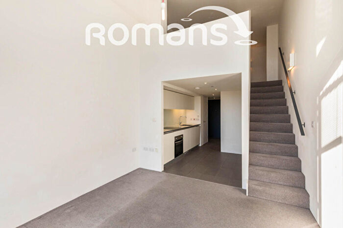 1 Bedroom Flat To Rent In Lakeshore, Lakeshore Drive, Bristol, BS13