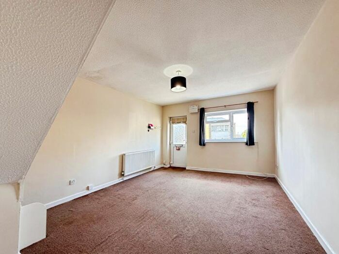 2 Bedroom Terraced House To Rent In Lawrence Weston Road - Lawrence Weston, BS11