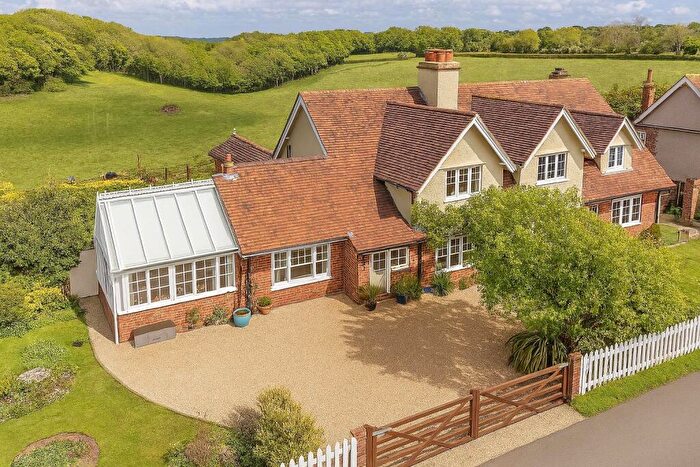 3 Bedroom Semi Detached House For Sale In Wigginton Bottom, Wigginton, Tring, HP23