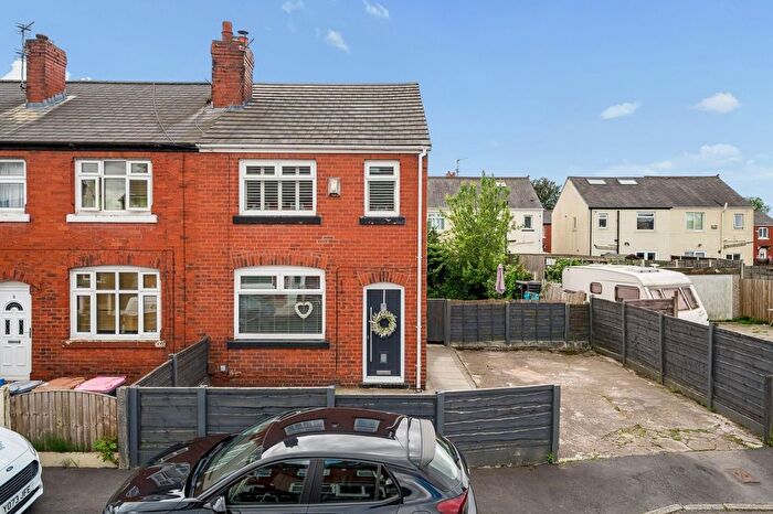 3 Bedroom End Of Terrace House For Sale In Gorton Grove, Worsley, M28