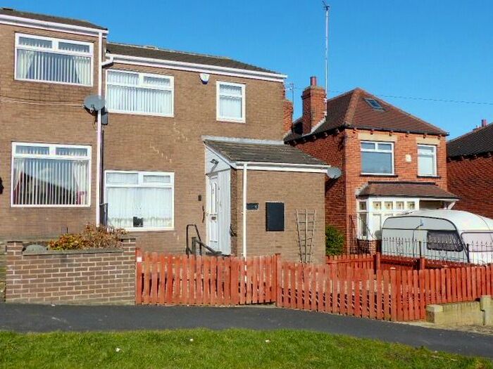 3 Bedroom Semi-Detached House To Rent In Wesley Terrace, Leeds, LS13