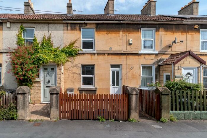 3 Bedroom Terraced House To Rent In South View Road, Bath, BA2