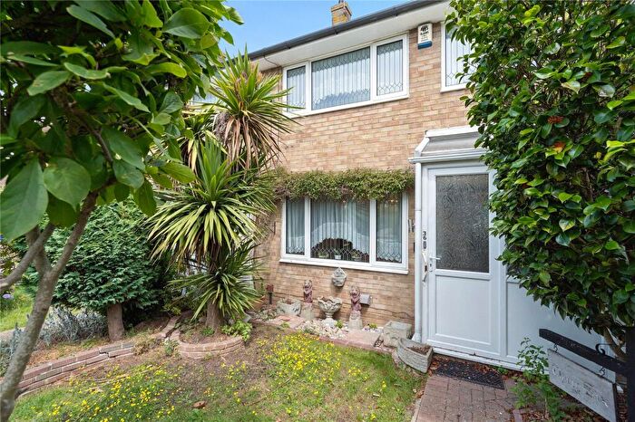 3 Bedroom Terraced House For Sale In Challenge Close, Gravesend, Kent, DA12
