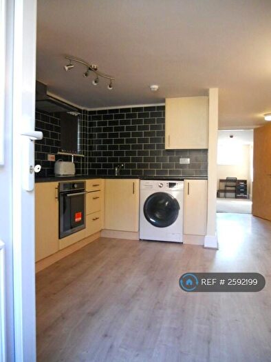 1 Bedroom Flat To Rent In Wilbraham Road, Manchester, M14