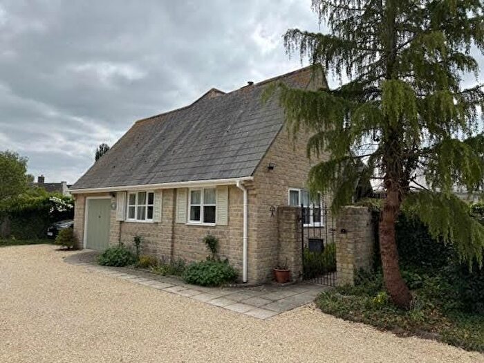 3 Bedroom Detached House For Sale In The Laurels, Castle Eaton, SN6