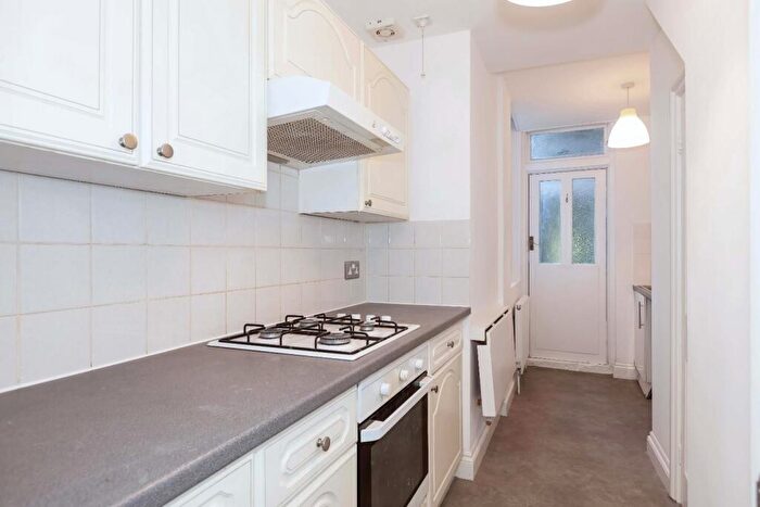 2 Bedroom Flat For Sale In Compton Avenue, Brighton, BN1 - Photo 3