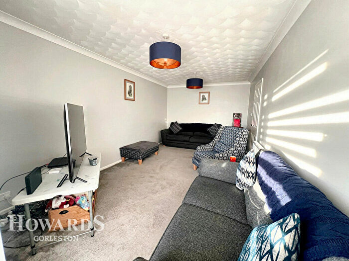 2 Bedroom Semi-Detached Bungalow For Sale In Flowerday Close, Hopton, NR31