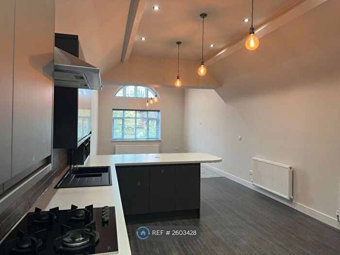 3 Bedroom Flat To Rent In High Street, Worksop, S80