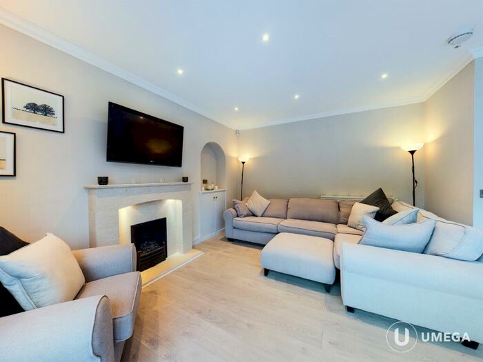 3 Bedroom Bungalow To Rent In Cramond Terrace, Cramond, Edinburgh, EH4