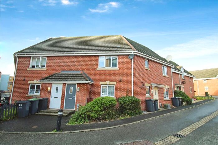 2 Bedroom Maisonette For Sale In Billys Copse, Havant, Hampshire, PO9