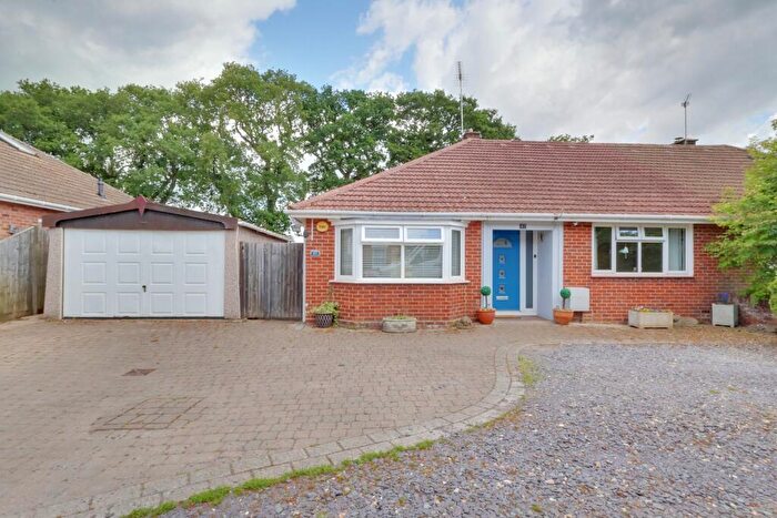 3 Bedroom Semi-Detached Bungalow For Sale In Anmore Road, Denmead, PO7