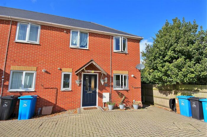 3 Bedroom End Of Terrace House To Rent In Sea View Road, Parkstone, Poole, BH12