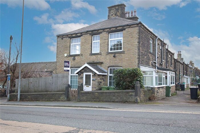 2 Bedroom End Terrace House To Rent In Blackmoorfoot Road, Crosland Moor, Huddersfield, West Yorkshire, HD4